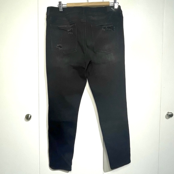 American Eagle ripped/distressed Hi-rise jeggings size 14 short - Picture 2 of 5